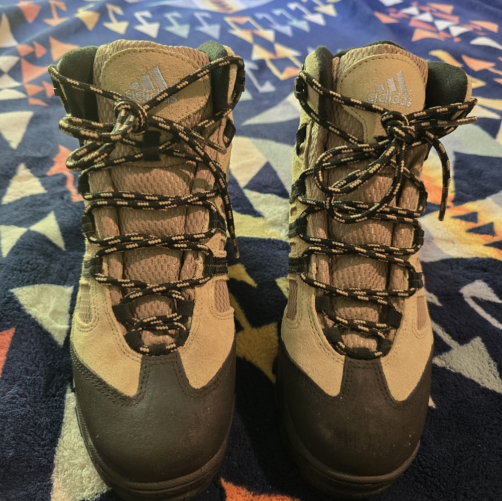 Adidas Beige/Black Suede Leather "Geofit" Ankle Hiking Boots US Sz. 6.5 Women’s